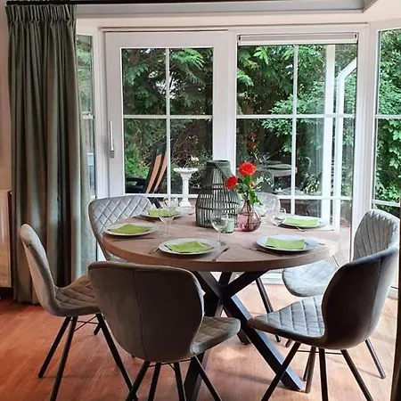 Chalet Veluwse Recreatiewoning Op Kindvriendelijk Park