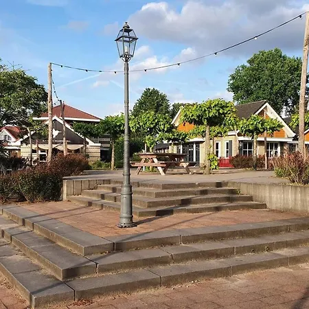 Veluwse Recreatiewoning Op Kindvriendelijk Park Voorthuizen