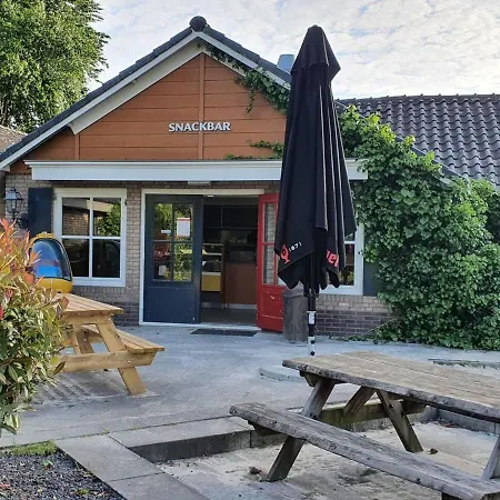 Veluwse Recreatiewoning Op Kindvriendelijk Park